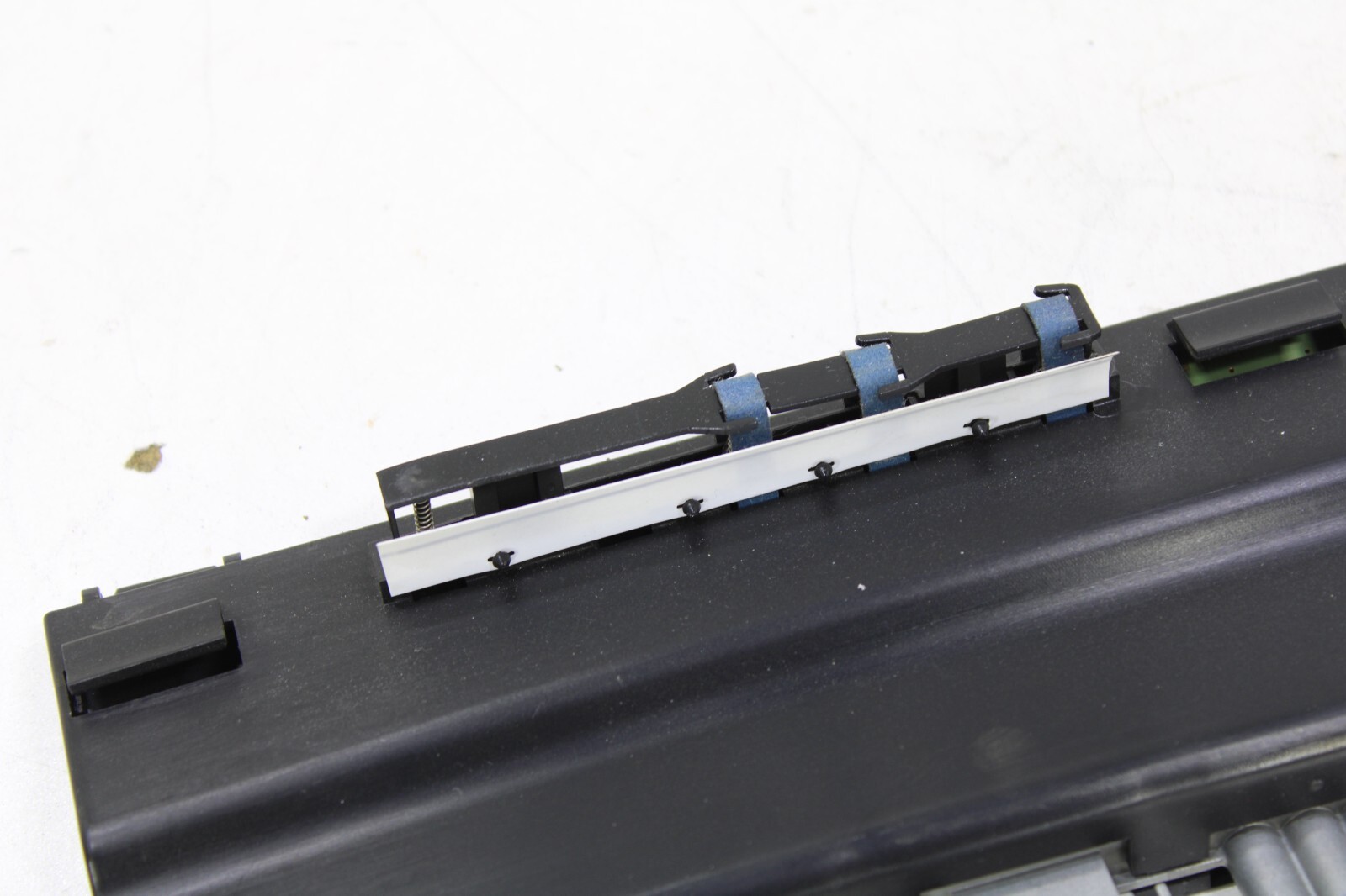 Mercedes S350 S550 S600 S63 S65 2010-2013 OEM Antenna Amplifier - Image 13
