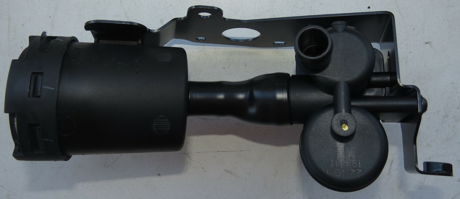 Aston Martin DB9 2004-2010 2011 2012 2013 2014 2015 2016 OEM Fuel Vapor Filter – Image 4
