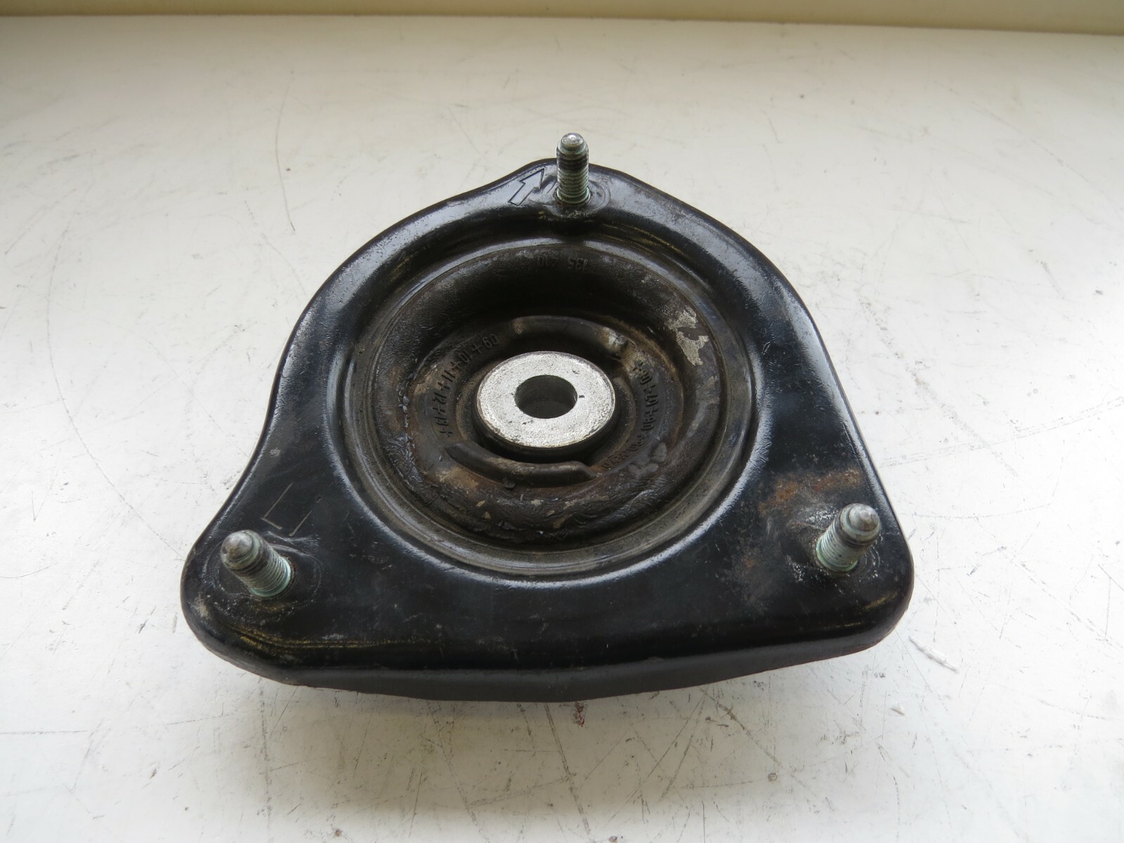 Porsche 911 2006-2013 OEM Front Driver Side Upper Strut Bearing Mount – Image 3