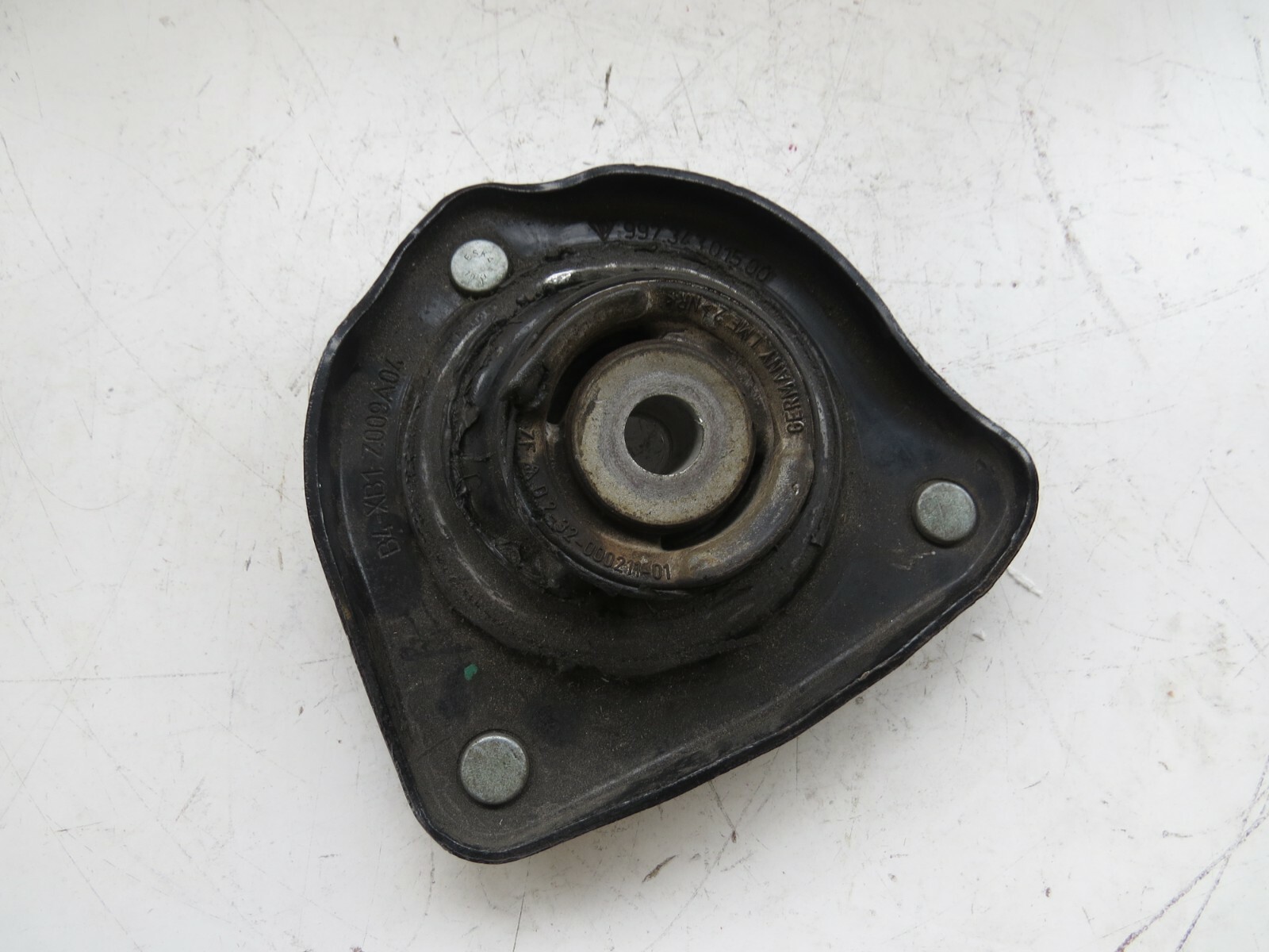 Porsche 911 2006-2013 OEM Front Driver Side Upper Strut Bearing Mount – Image 7