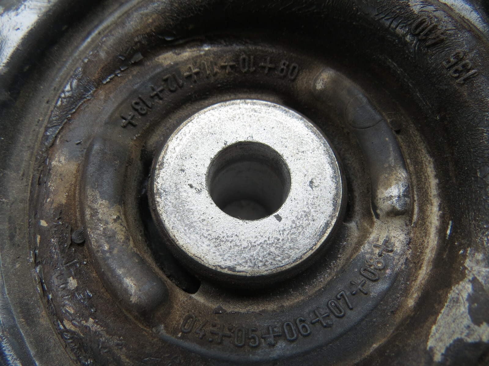 Porsche 911 2006-2013 OEM Front Driver Side Upper Strut Bearing Mount – Image 9