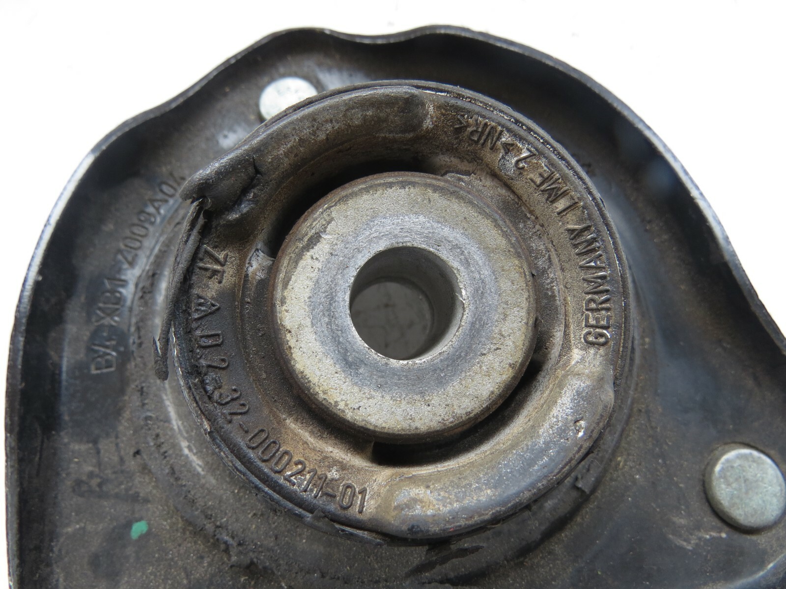 Porsche 911 2006-2013 OEM Front Driver Side Upper Strut Bearing Mount – Image 10