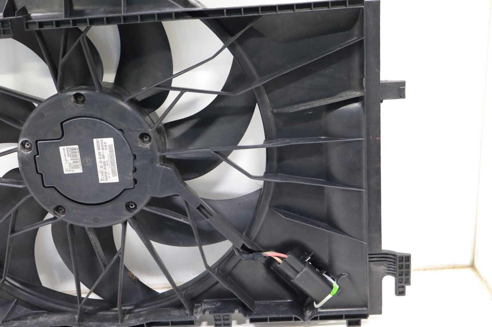 Mercedes C320 C350 CLK320 CLK350 CLK500 2004-2009 OEM Engine Cooling Fan w/Motor - Image 8