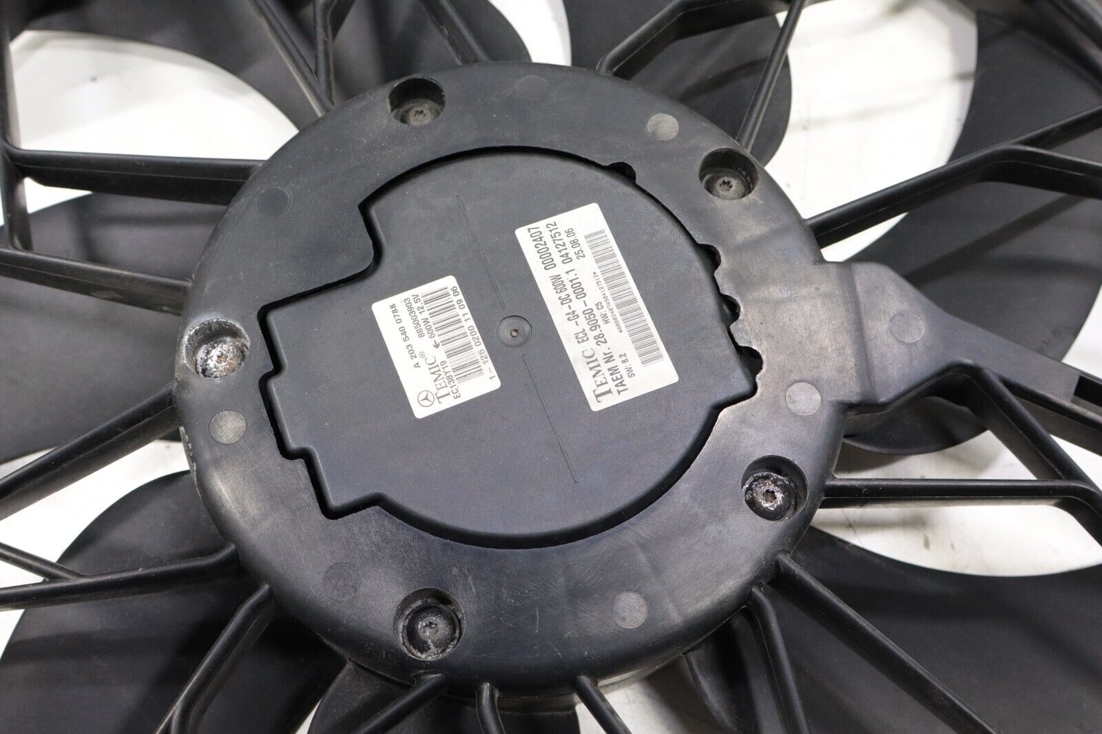 Mercedes C320 C350 CLK320 CLK350 CLK500 2004-2009 OEM Engine Cooling Fan w/Motor - Image 16