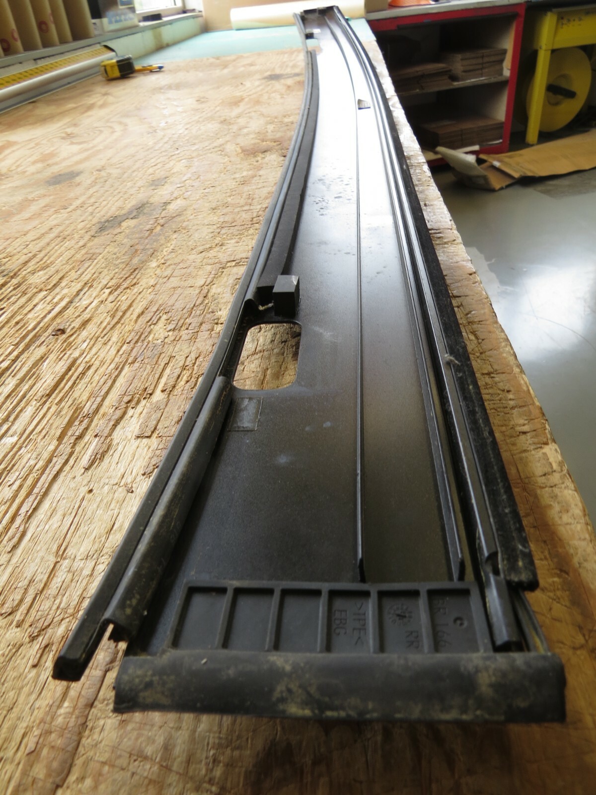 Mercedes M GLE-Class 2012-2016 2017 2018 OEM Panoramic Roof Molding Trim Right – Image 3