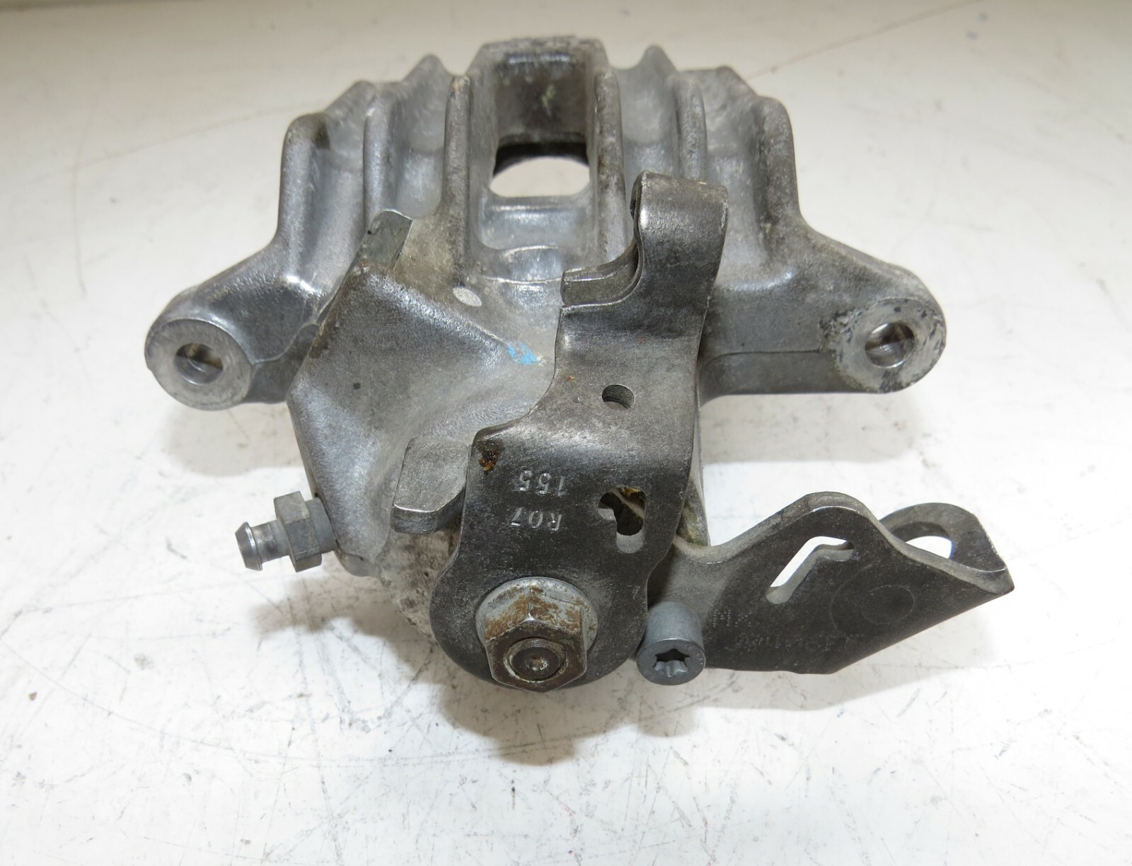 Audi A4 S4 2002-2006 OEM Rear Right Brake Caliper Unit – Image 6