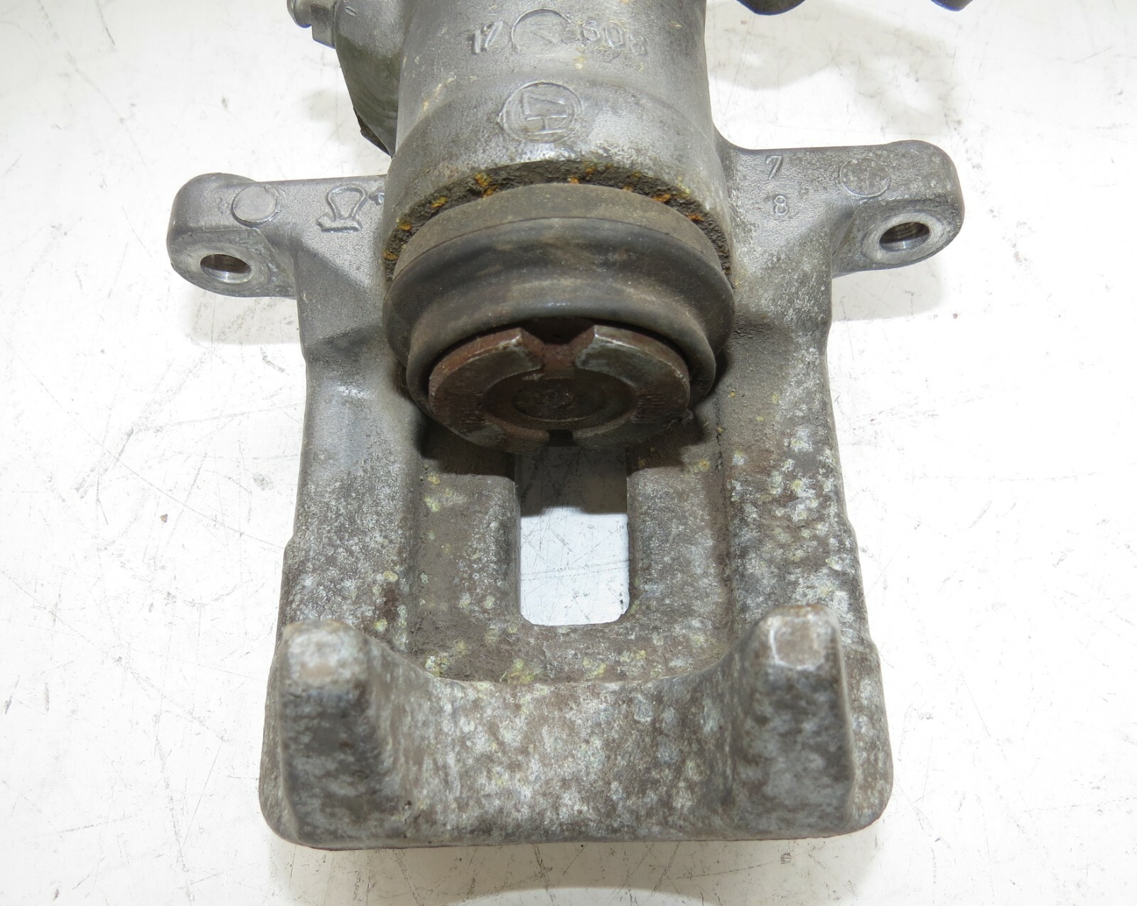 Audi A4 S4 2002-2006 OEM Rear Right Brake Caliper Unit – Image 9
