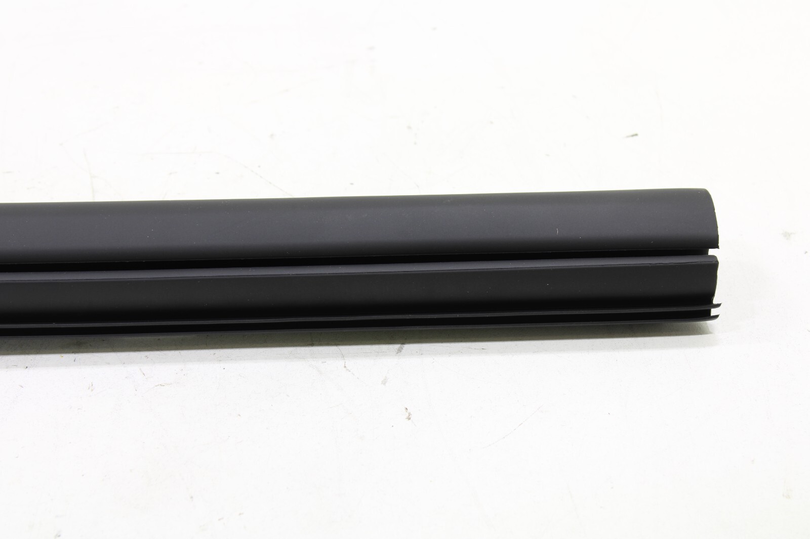 Range Rover Evoque 2017-2019 OEM NEW Convertible Top Weatherstrip Seal Center RH - Image 10
