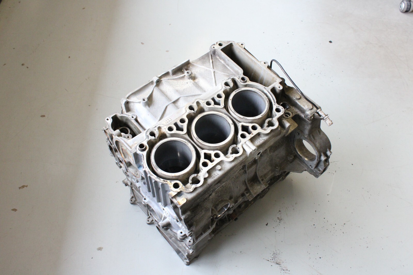 Porsche Boxster 986 2.7L 2000-2004 OEM Engine Block Left & Right Side