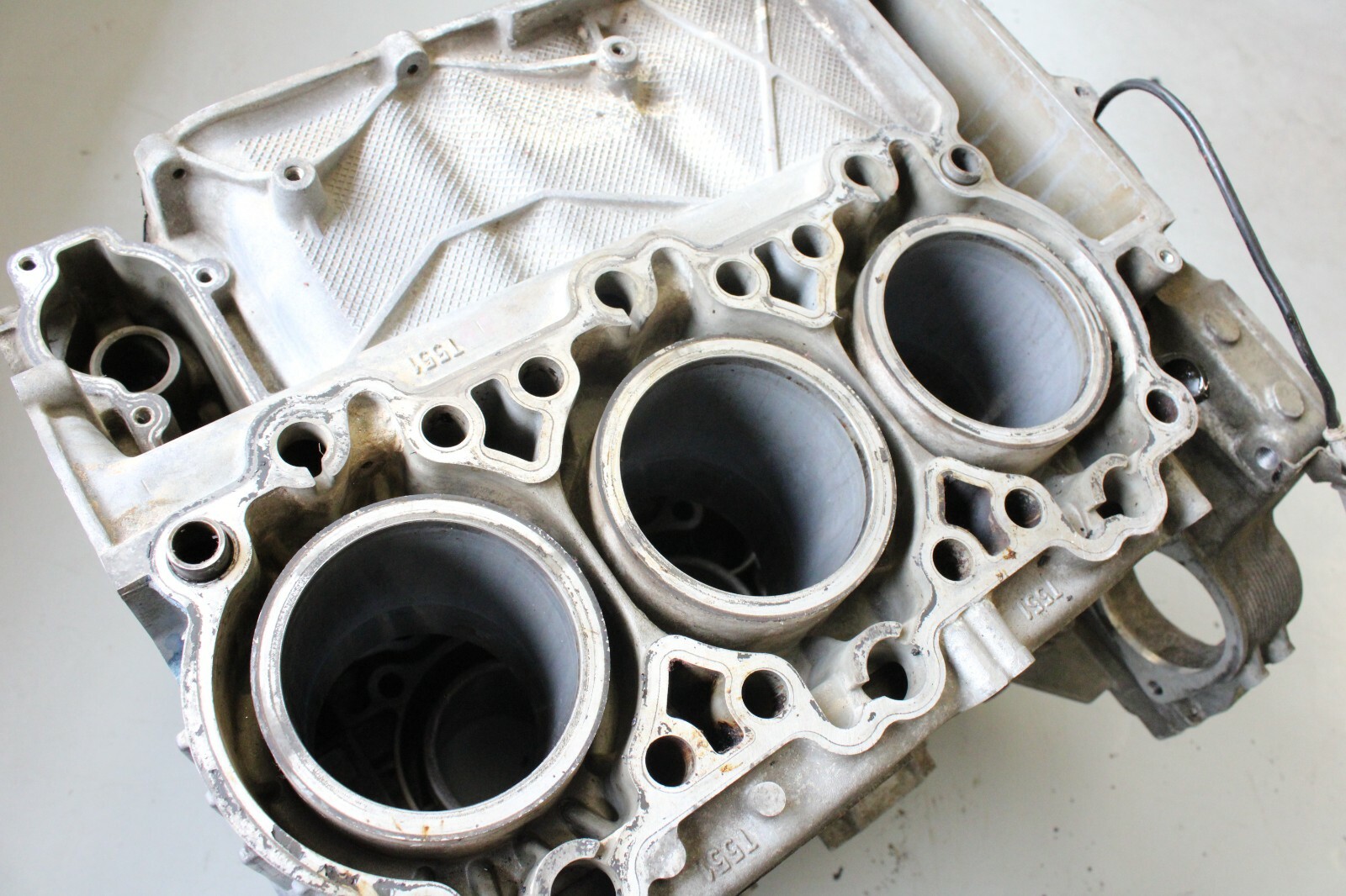 Porsche Boxster 986 2.7L 2000-2004 OEM Engine Block Left & Right Side – Image 3