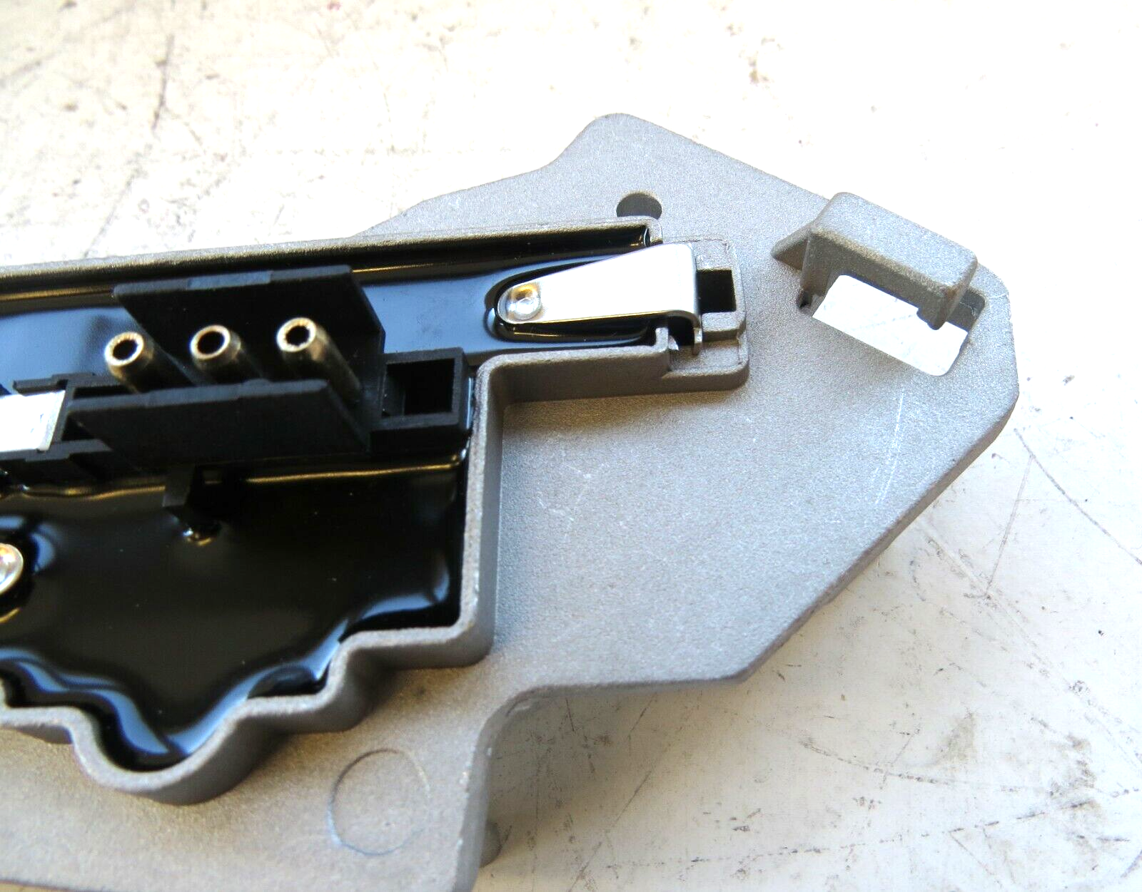 Mercedes E300 E320 E420 E430 E55 1996-2003 NEW HVAC Blower Motor Resistor – Image 5