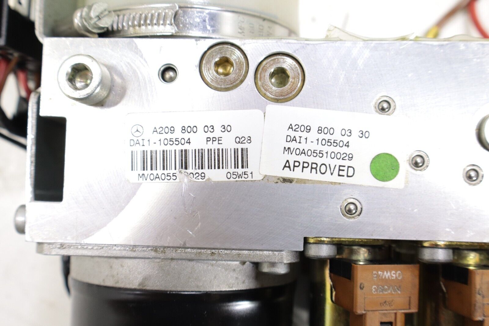 Mercedes CLK320 CLK350 CLK500 CLK55 CLK550 2003-2009 OEM Convertible Top Motor – Image 5