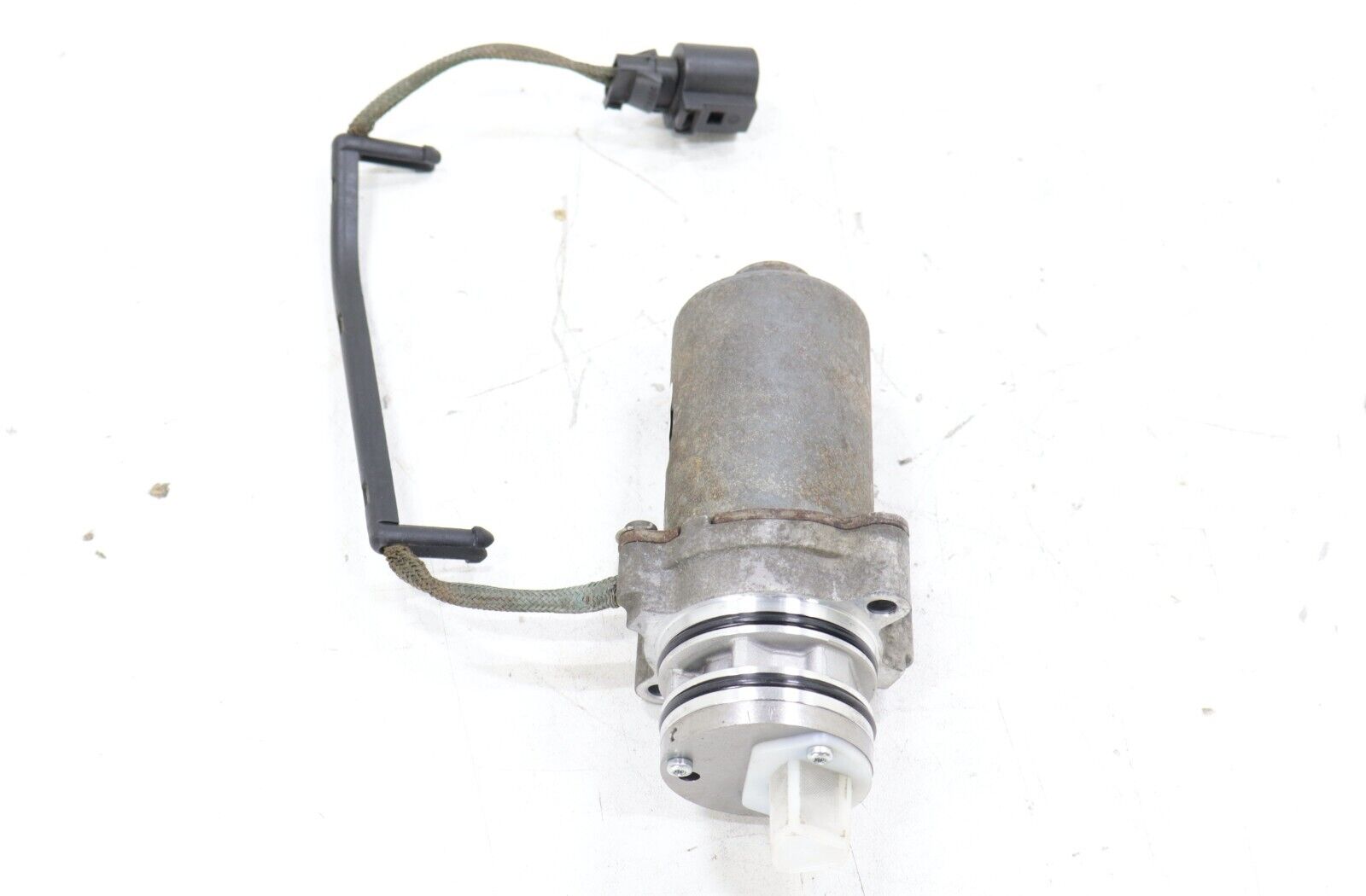 Audi Volkswagen 2014-2018 OEM Haldex Unit Pump - Image 8