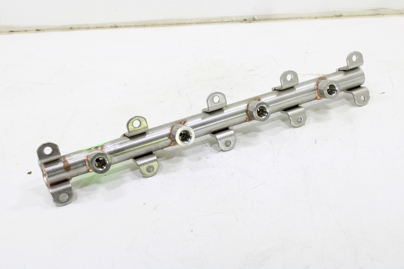 Audi 4.0L V8 2019-2022 OEM Fuel Distribution Rail Bank 2 Cylinders 1-4 Left – Image 6