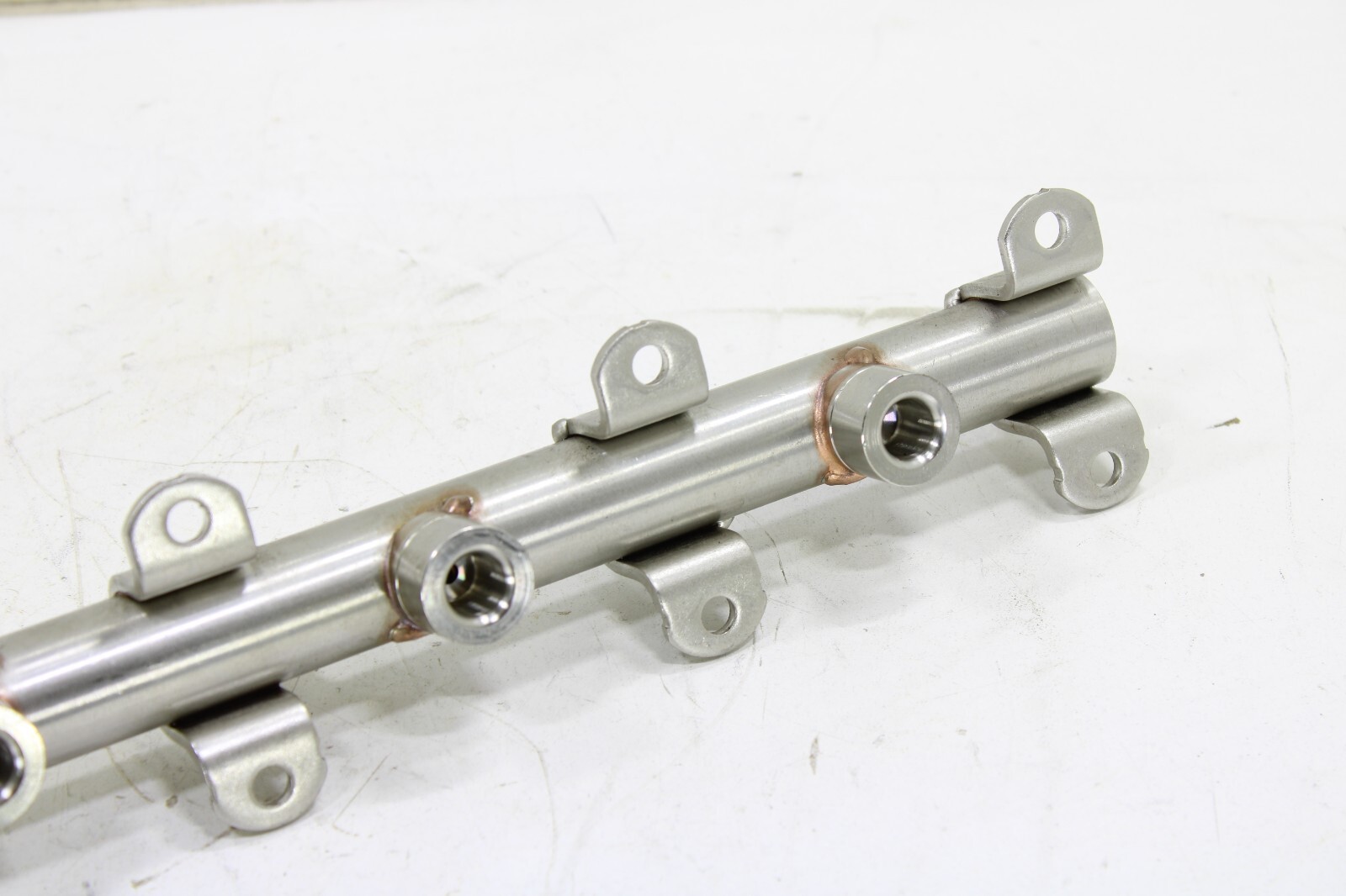 Audi 4.0L V8 2019-2022 OEM Fuel Distribution Rail Bank 2 Cylinders 1-4 Left – Image 9
