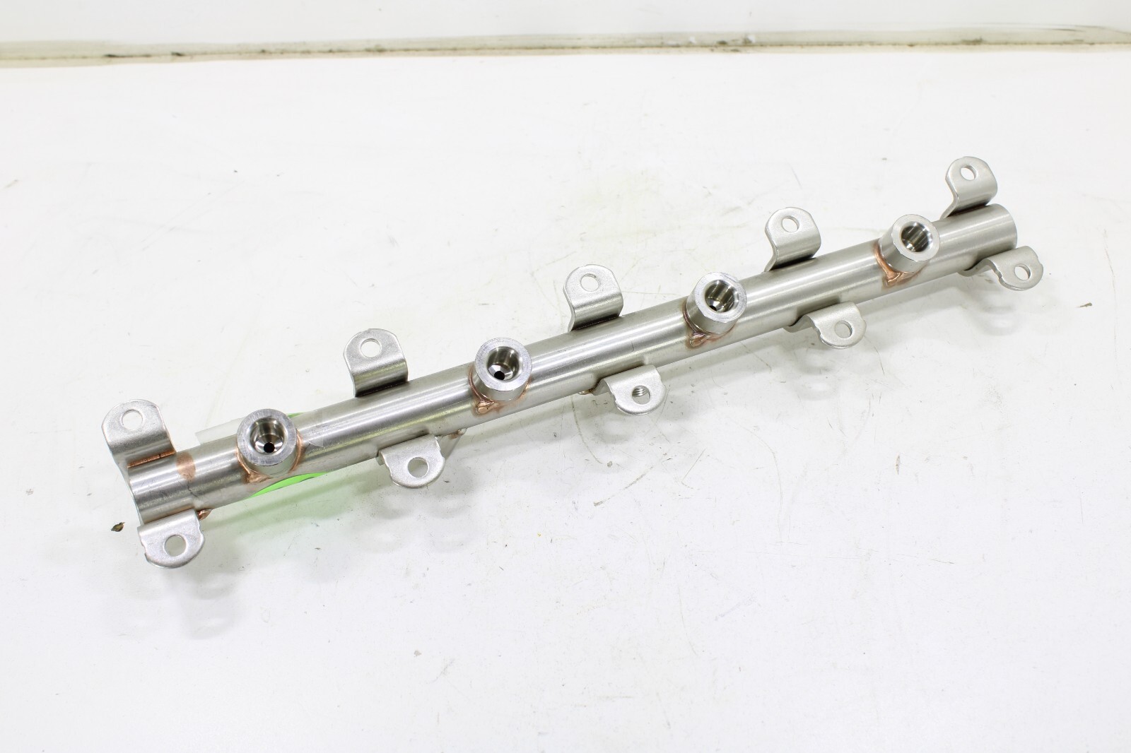 Audi 4.0L V8 2019-2022 OEM Fuel Distribution Rail Bank 2 Cylinders 1-4 Left – Image 10
