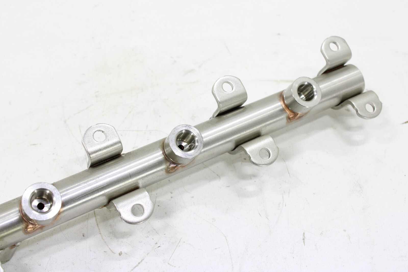 Audi 4.0L V8 2019-2022 OEM Fuel Distribution Rail Bank 2 Cylinders 1-4 Left – Image 12