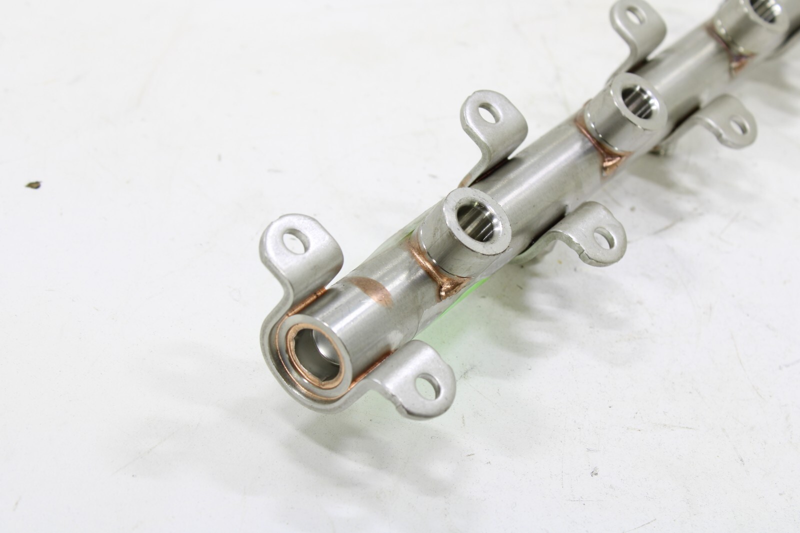 Audi 4.0L V8 2019-2022 OEM Fuel Distribution Rail Bank 2 Cylinders 1-4 Left – Image 13