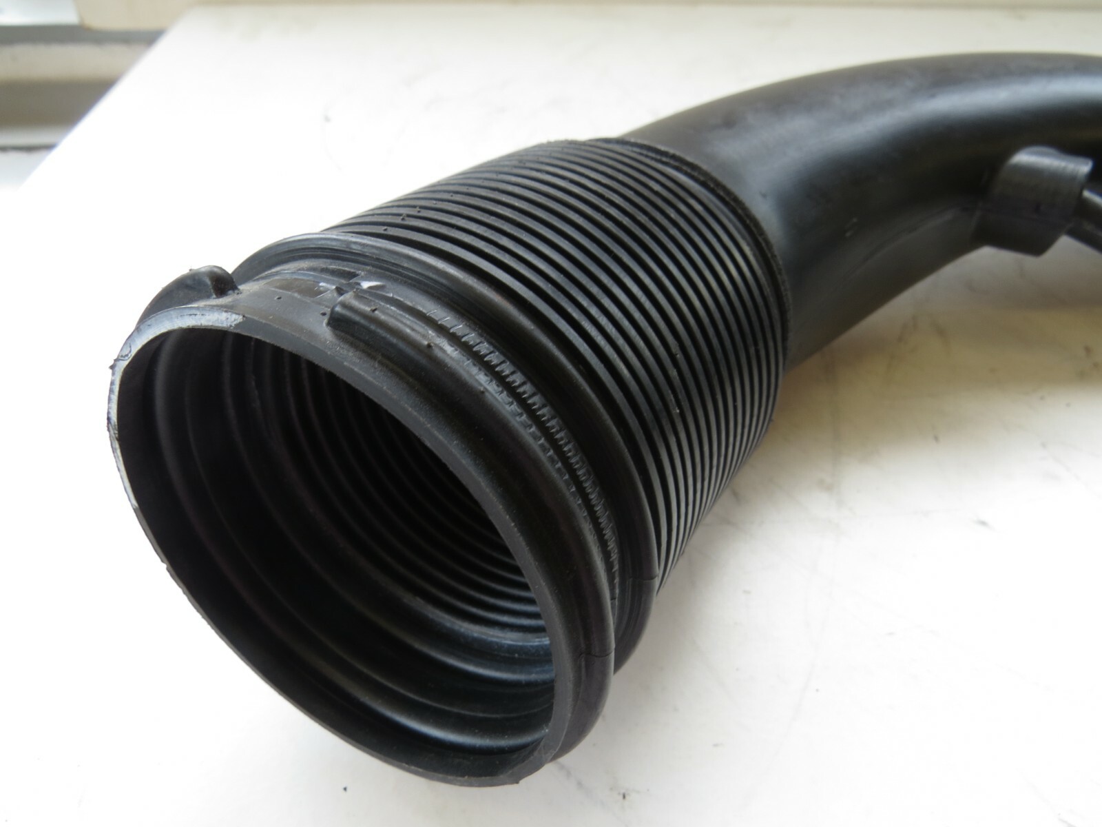 Porsche 991 2007-2009 OEM Engine Air Intake Hose Right 99711002473 99711062473 – Image 6