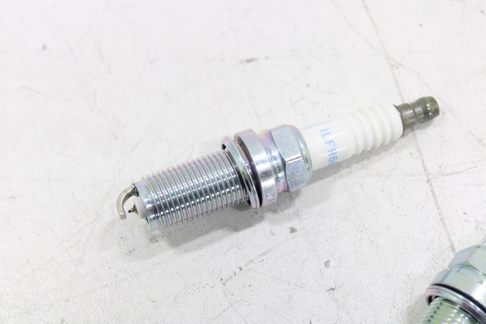 Volvo Subaru Saab Land Rover LR2 2004-2012 OEM NEW Ignition Spark Plug Set of 4 – Image 4