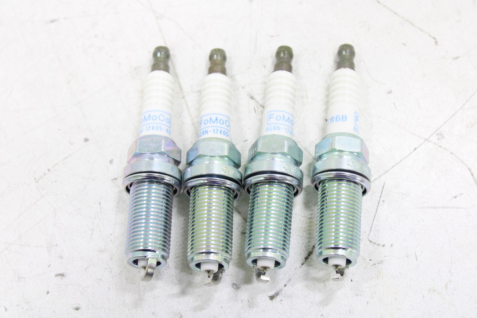 Volvo Subaru Saab Land Rover LR2 2004-2012 OEM NEW Ignition Spark Plug Set of 4 – Image 5