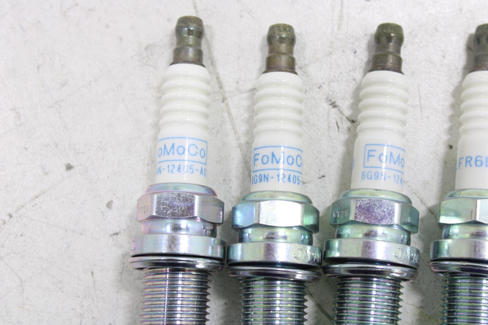 Volvo Subaru Saab Land Rover LR2 2004-2012 OEM NEW Ignition Spark Plug Set of 4 – Image 8