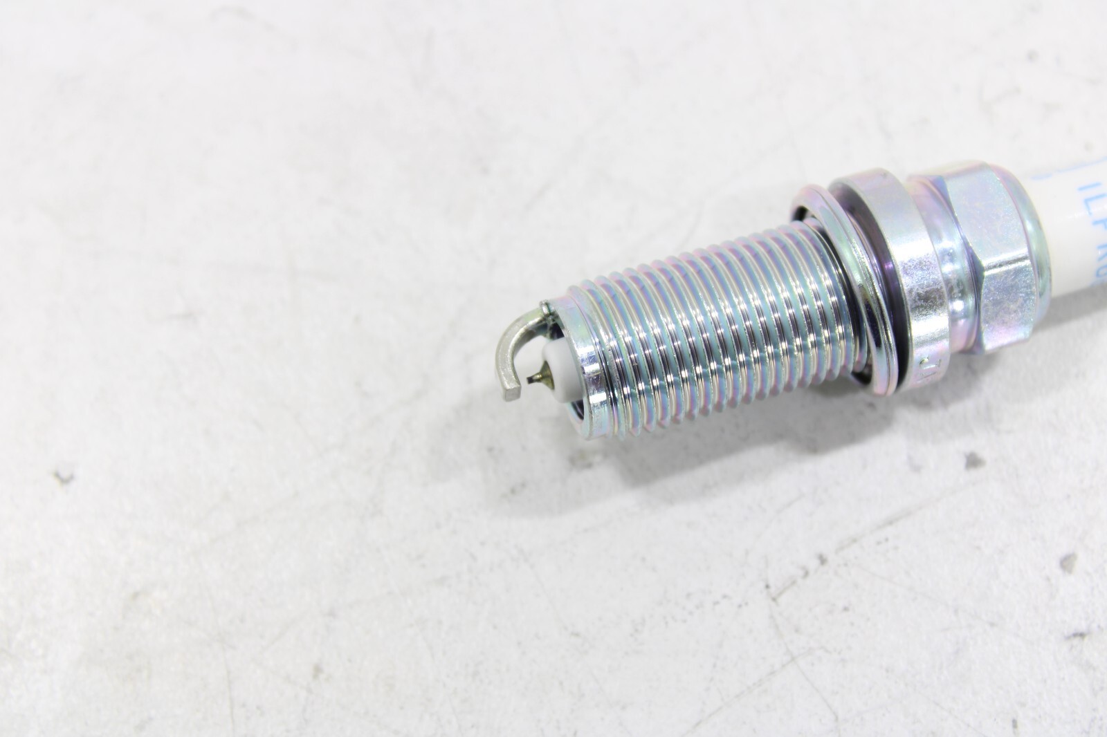 Volvo Subaru Saab Land Rover LR2 2004-2012 OEM NEW Ignition Spark Plug Set of 4 – Image 9
