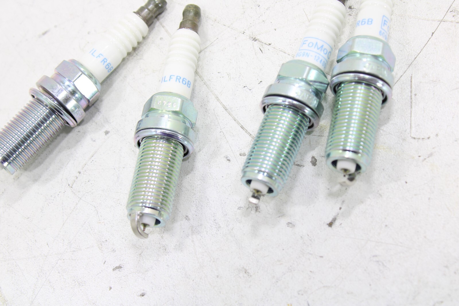 Volvo Subaru Saab Land Rover LR2 2004-2012 OEM NEW Ignition Spark Plug Set of 4 – Image 12