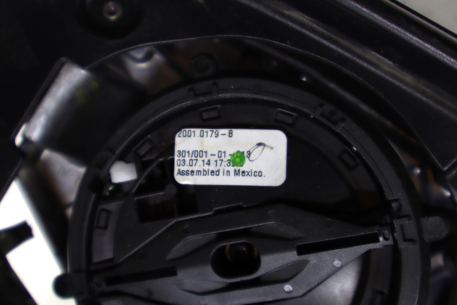 Volkswagen Golf 2015-2019 OEM Side Mirror Housing Right (Passenger Side) – Image 10