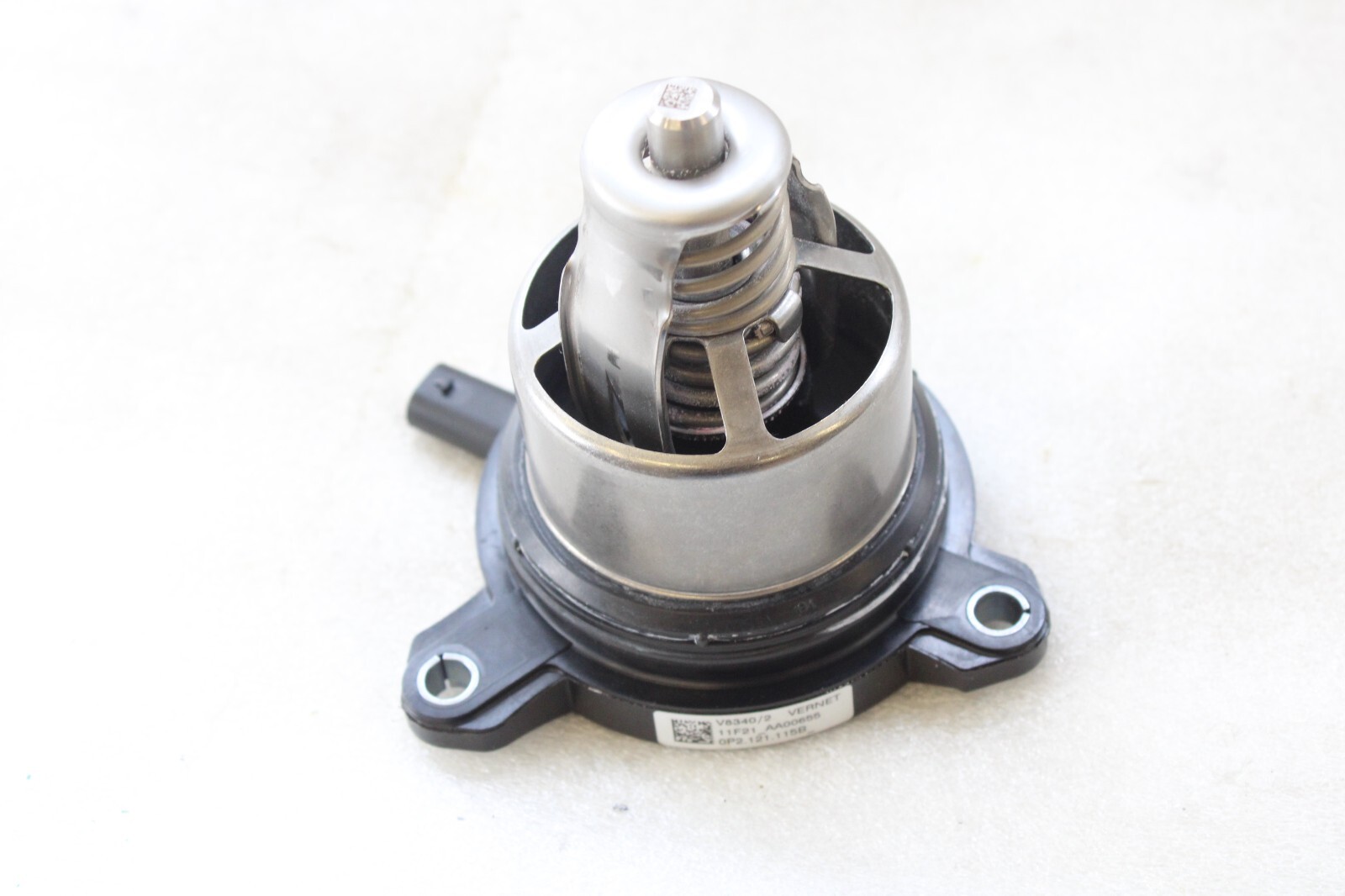 Audi A8 RS6 RS7 RSQ8 S8 SQ7 SQ8 2019-2023 OEM Engine Coolant Thermostat - Image 2