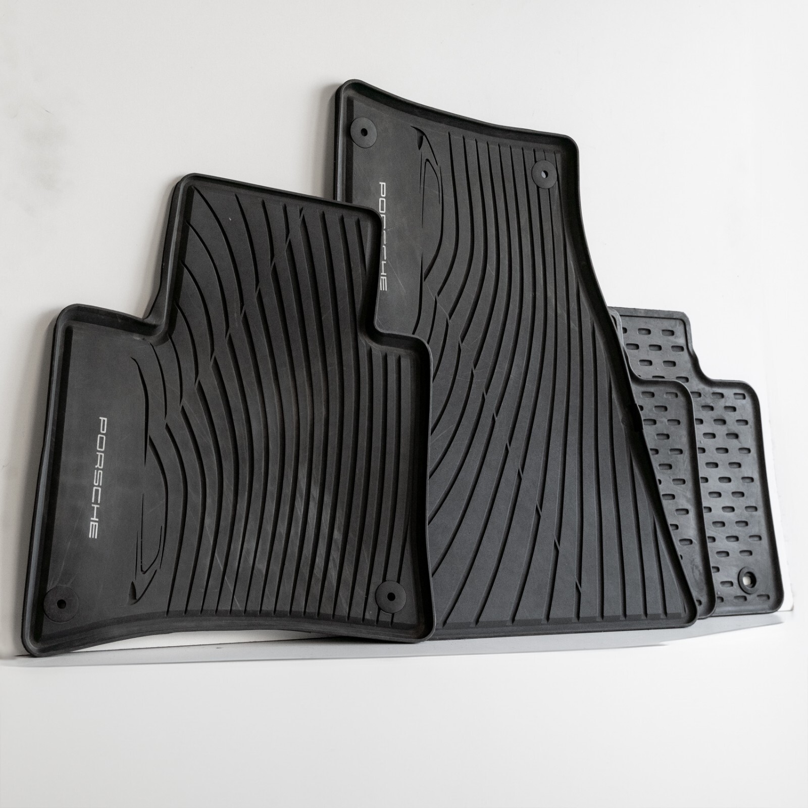 Porsche Cayenne OEM Winter Rubber Floor Mat Set of 4 All season 2010-2015 – Image 3