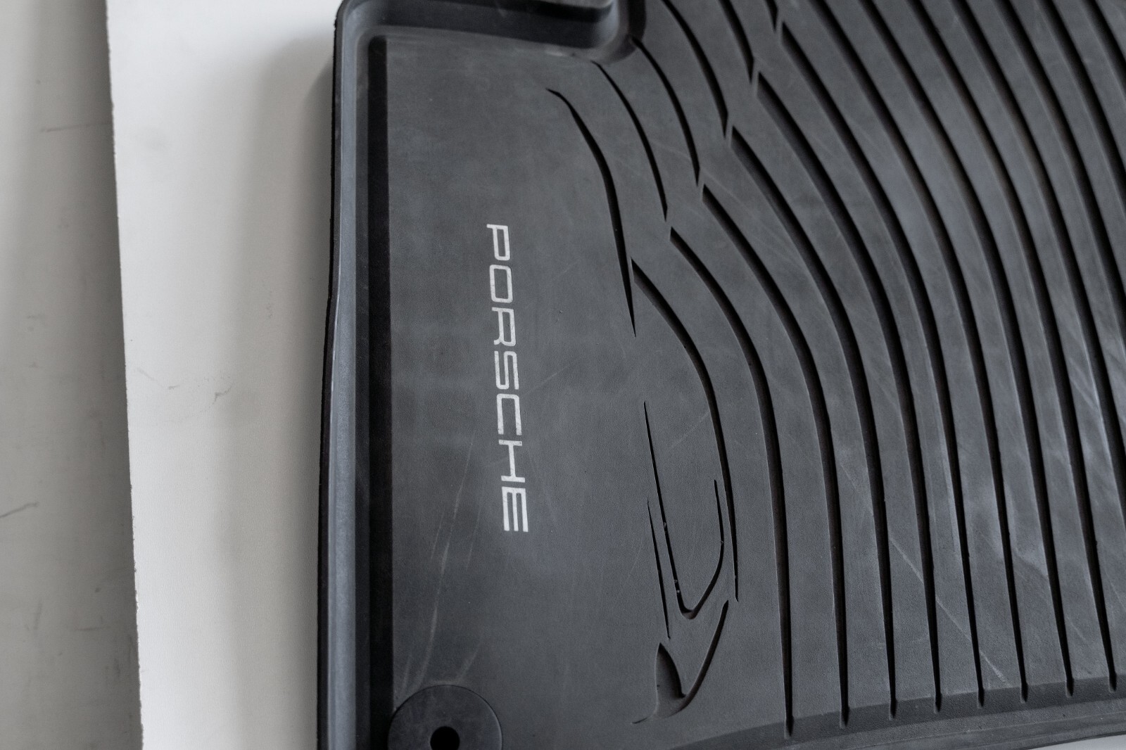 Porsche Cayenne OEM Winter Rubber Floor Mat Set of 4 All season 2010-2015 – Image 6