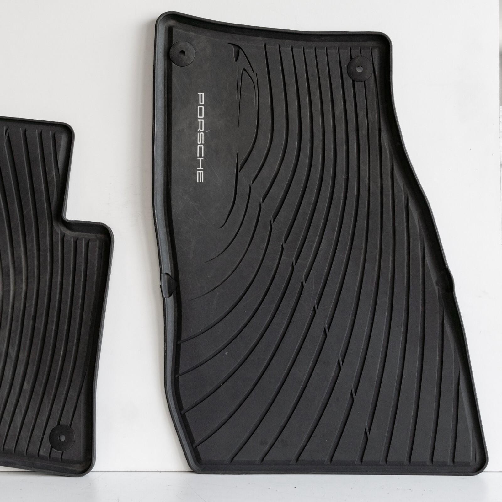 Porsche Cayenne OEM Winter Rubber Floor Mat Set of 4 All season 2010-2015 – Image 10