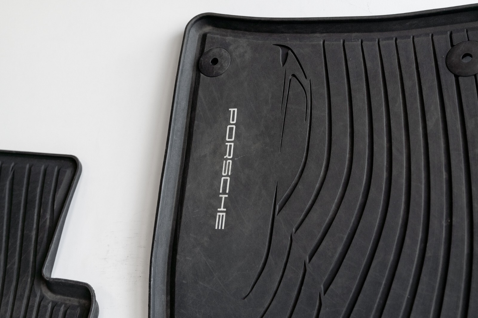 Porsche Cayenne OEM Winter Rubber Floor Mat Set of 4 All season 2010-2015 – Image 11