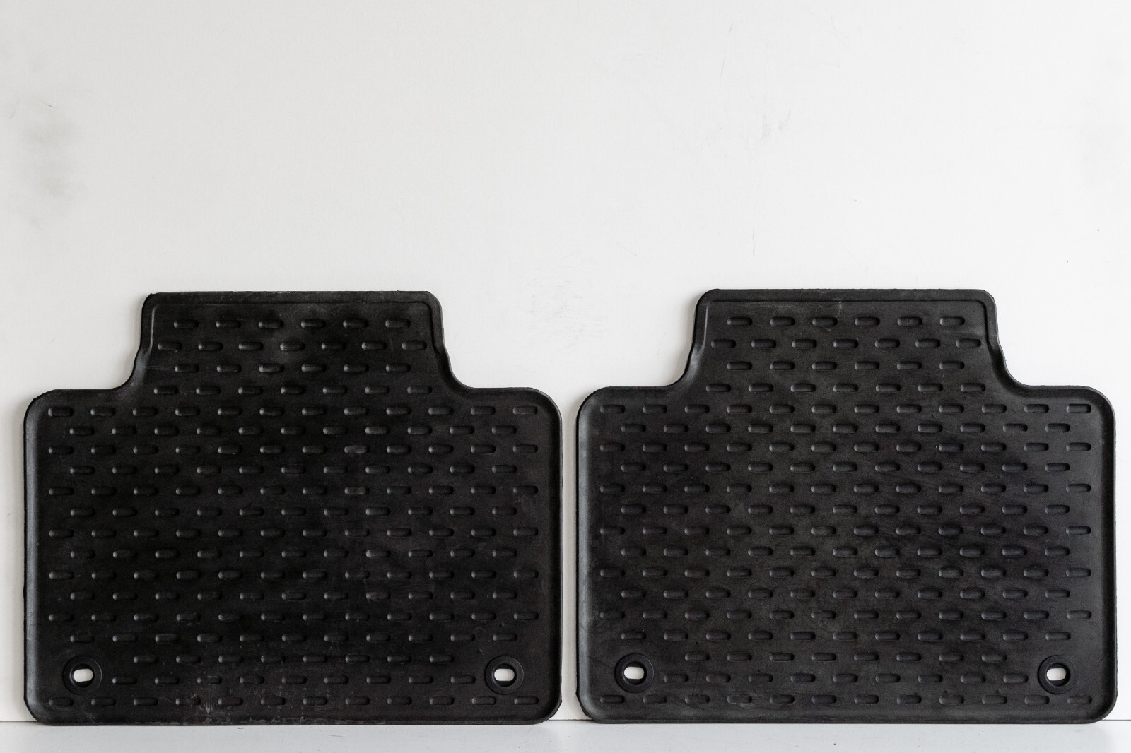 Porsche Cayenne OEM Winter Rubber Floor Mat Set of 4 All season 2010-2015 – Image 15