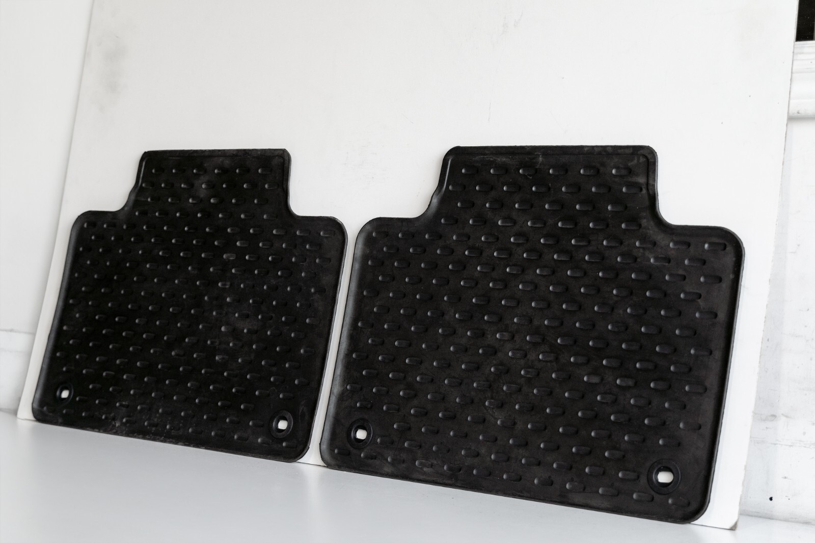 Porsche Cayenne OEM Winter Rubber Floor Mat Set of 4 All season 2010-2015 – Image 17