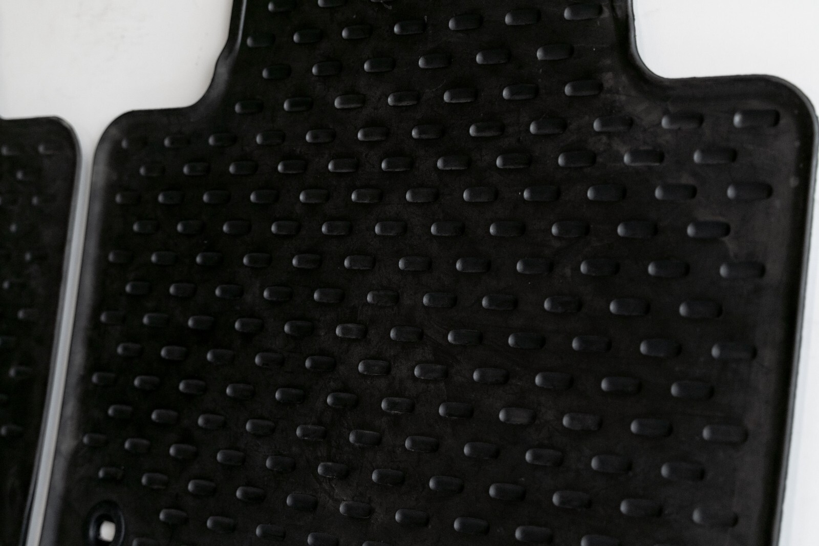 Porsche Cayenne OEM Winter Rubber Floor Mat Set of 4 All season 2010-2015 – Image 18