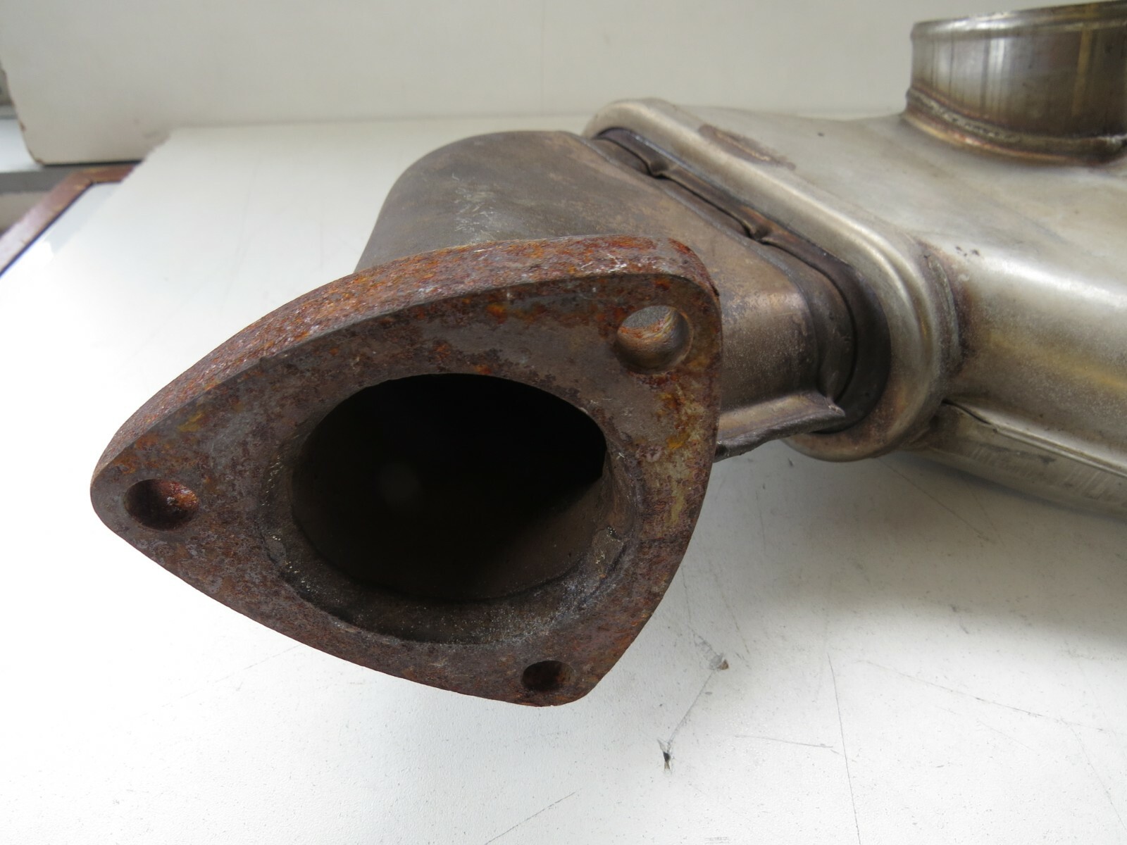 Porsche 911 1995-1998 OEM Exhaust Manifold System Heat Exchanger Set Left – Image 11