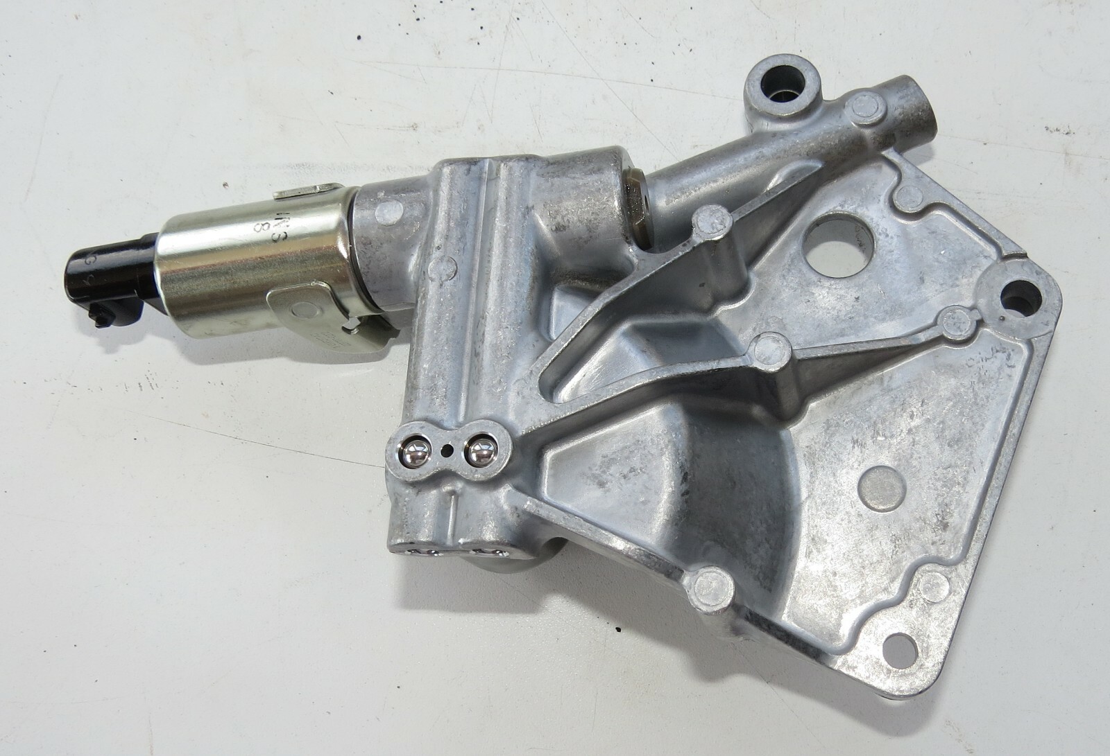 Aston Martin V8 Vantage 2006-2017 OEM NEW Engine Variable Valve Timing Assembly - Image 3