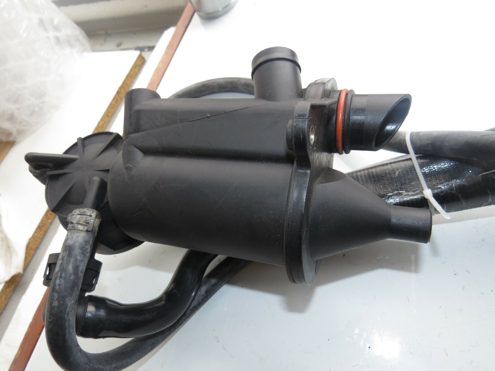 Porsche 911 2002-2008 OEM Engine Oil Separator – Image 3
