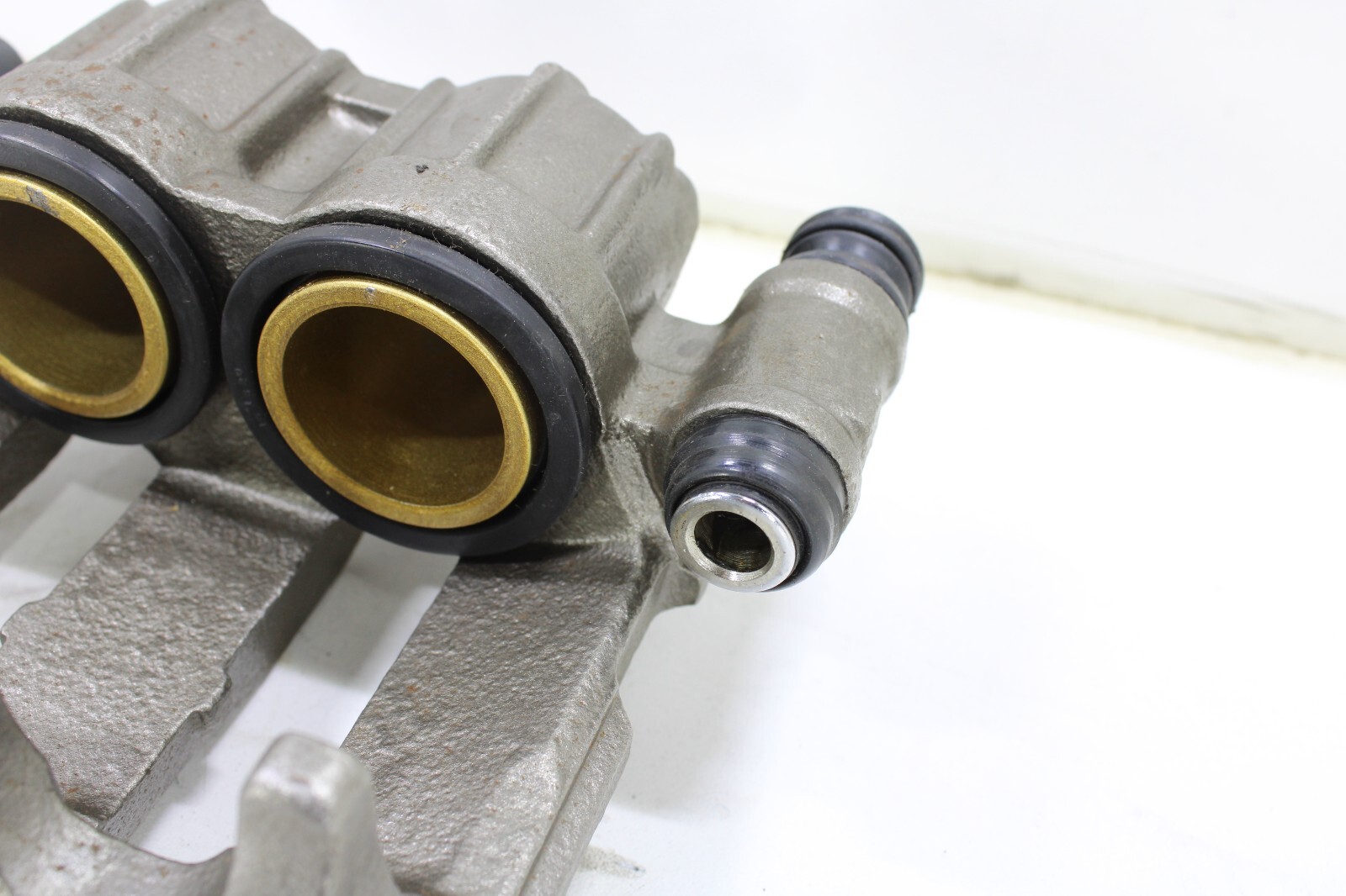 Volvo 740 760 780 1989-1992 OEM Rebuilt Brake Caliper Front Right - Image 9