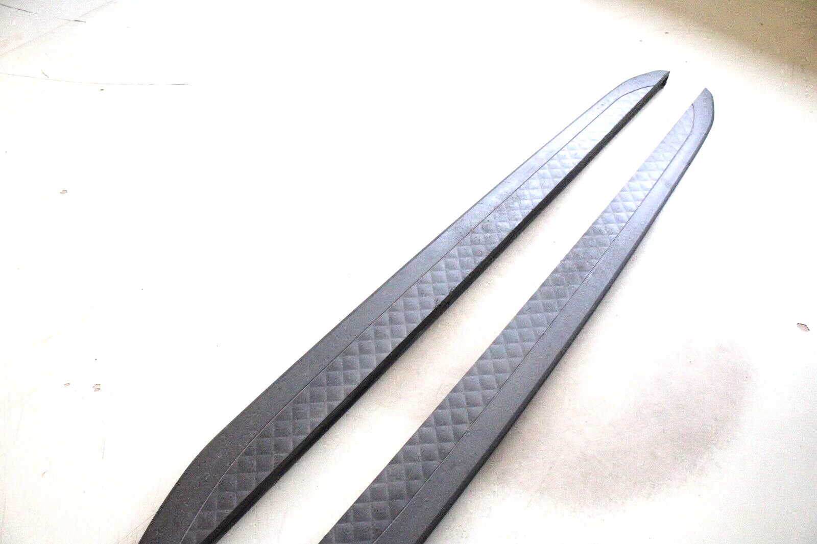 Bentley Bentayga 2017-2020 OEM Running Boards Side Step Set w/Carbon Fiber Trim - Image 11