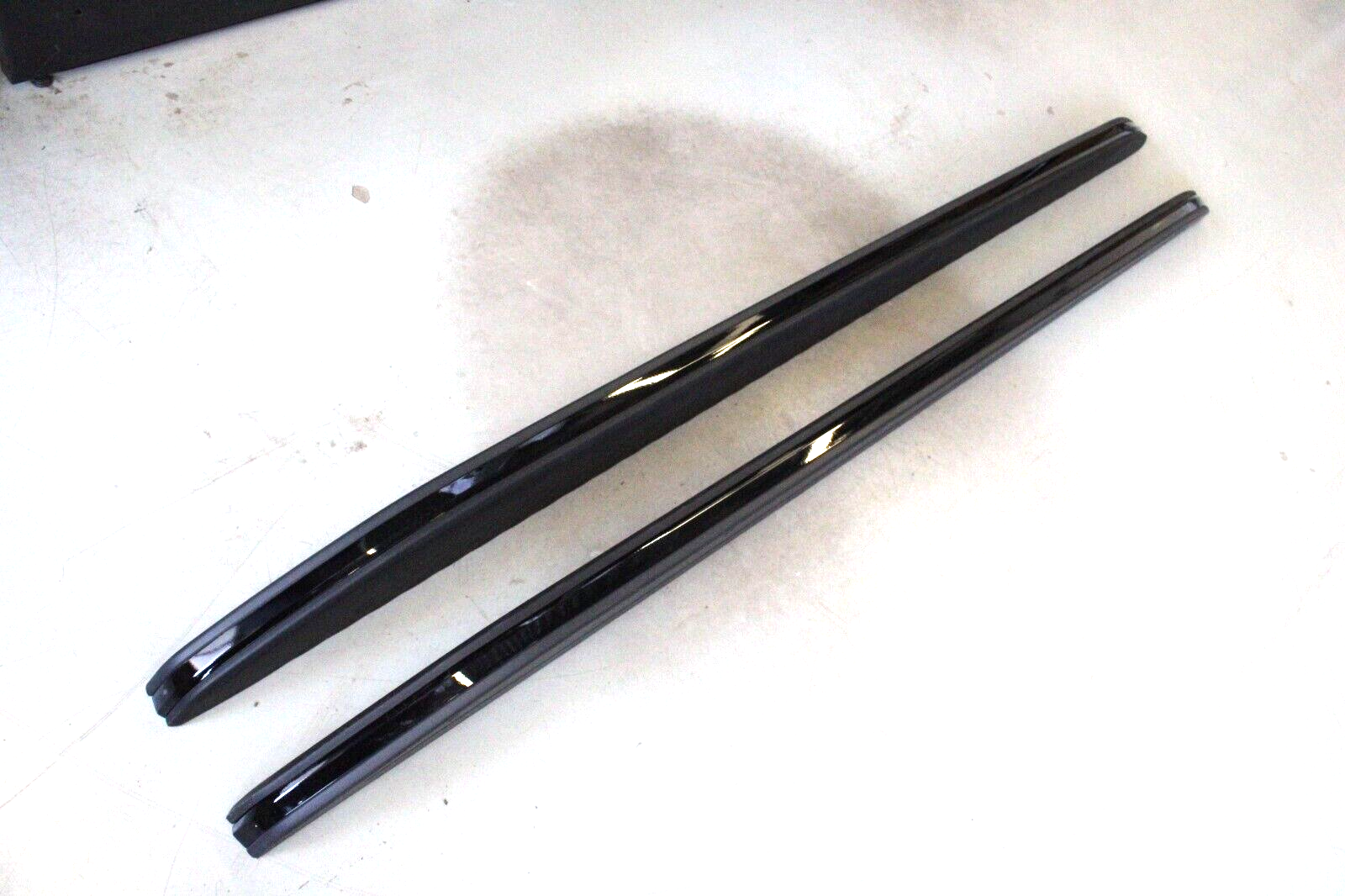 Bentley Bentayga 2017-2020 OEM NEW Running Boards Side Step Set Black - Image 5