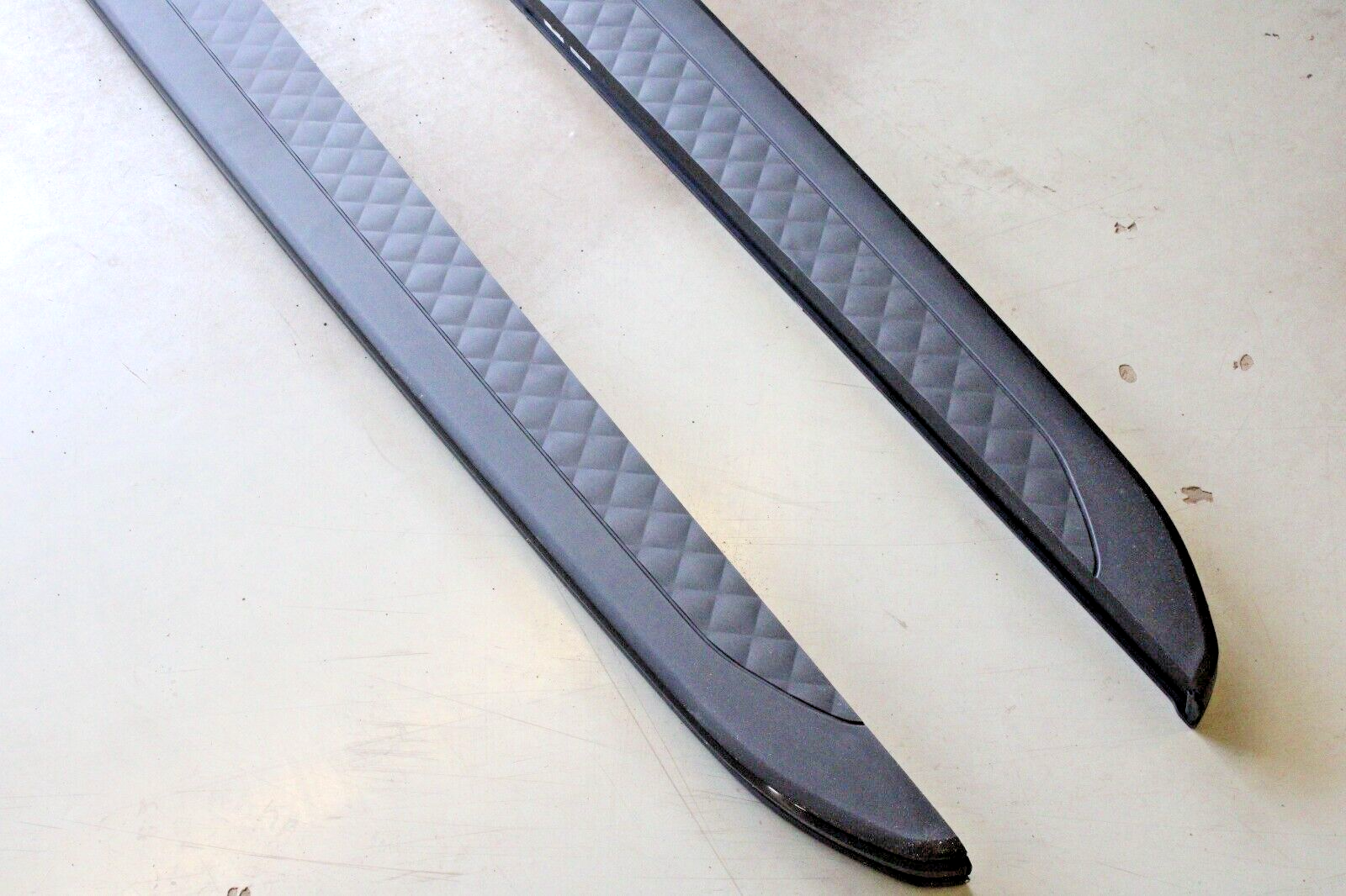 Bentley Bentayga 2017-2020 OEM NEW Running Boards Side Step Set Black - Image 10