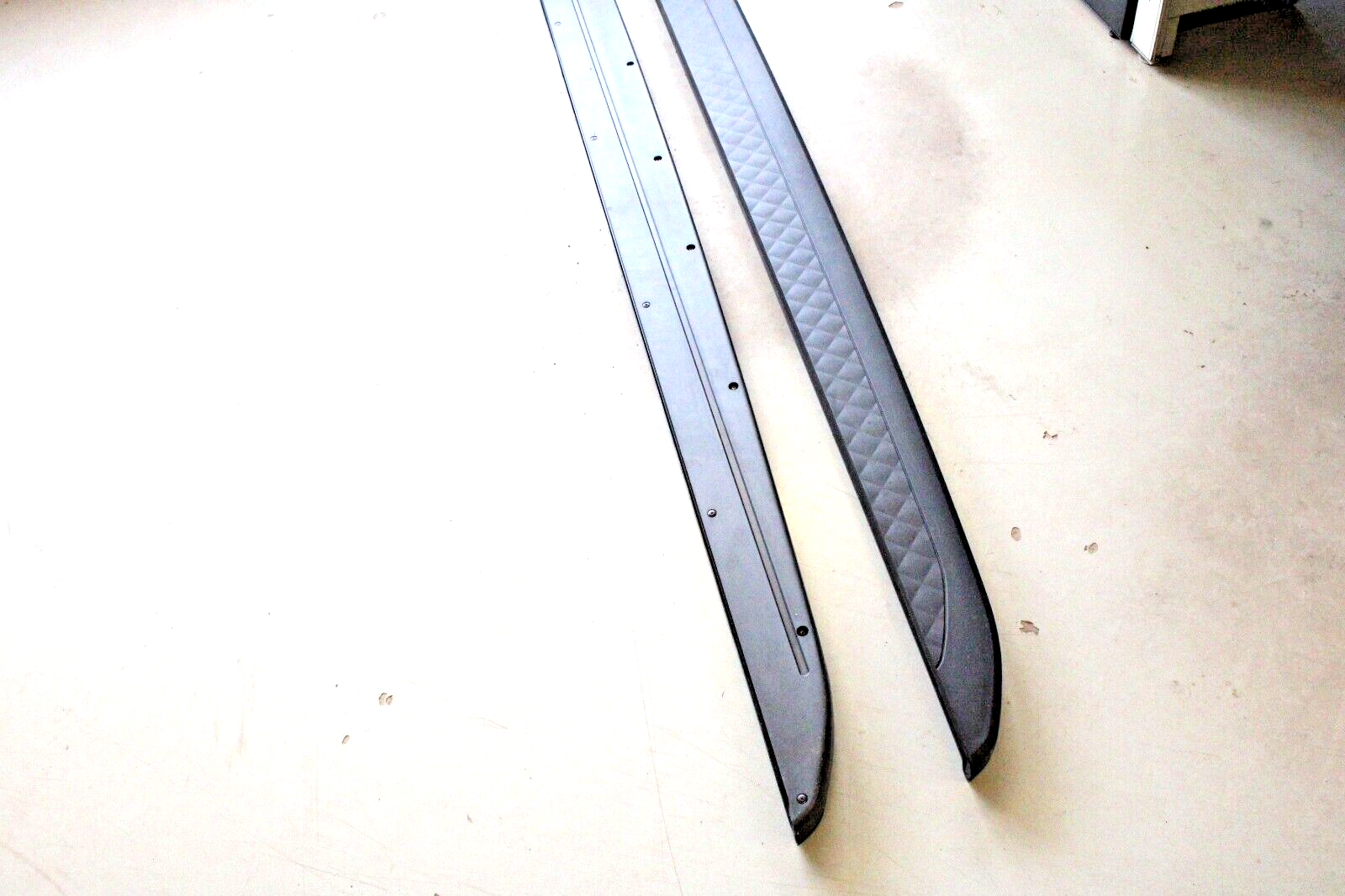 Bentley Bentayga 2017-2020 OEM NEW Running Boards Side Step Set Black - Image 17
