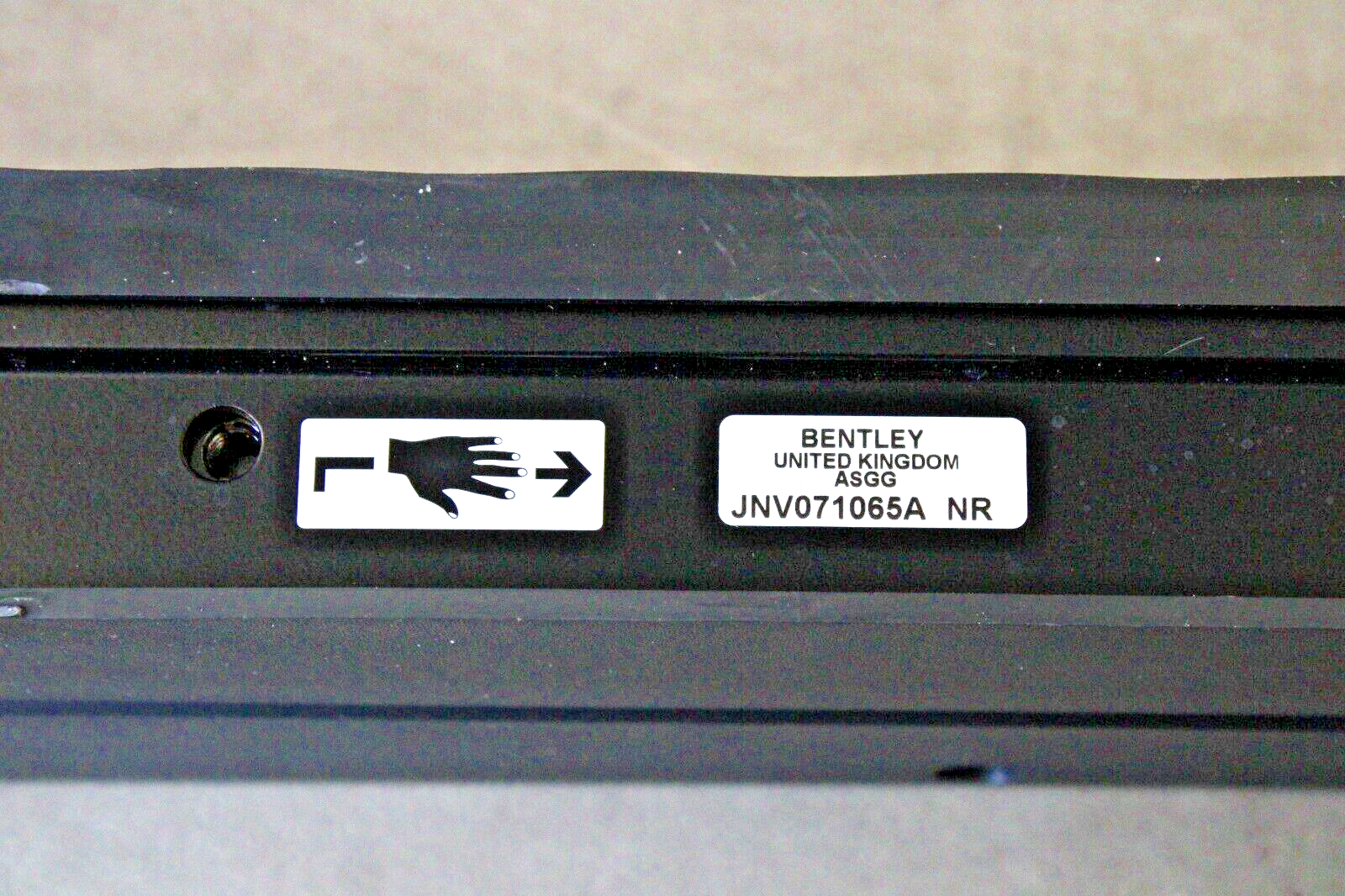 Bentley Bentayga 2017-2020 OEM NEW Running Boards Side Step Set Black - Image 20