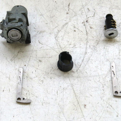 Mercedes GLA45 GLE63 AMG GLS550 2015-2023 OEM Front Door Locking Set Parts Kit
