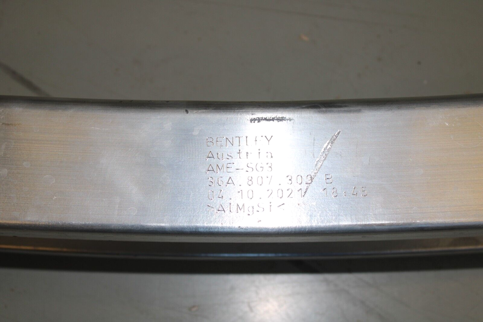 Bentley Bentayga 2015 2016 2017 2018 2019 2020 2021 2022 2023 OEM Bumper Bracket - Image 3