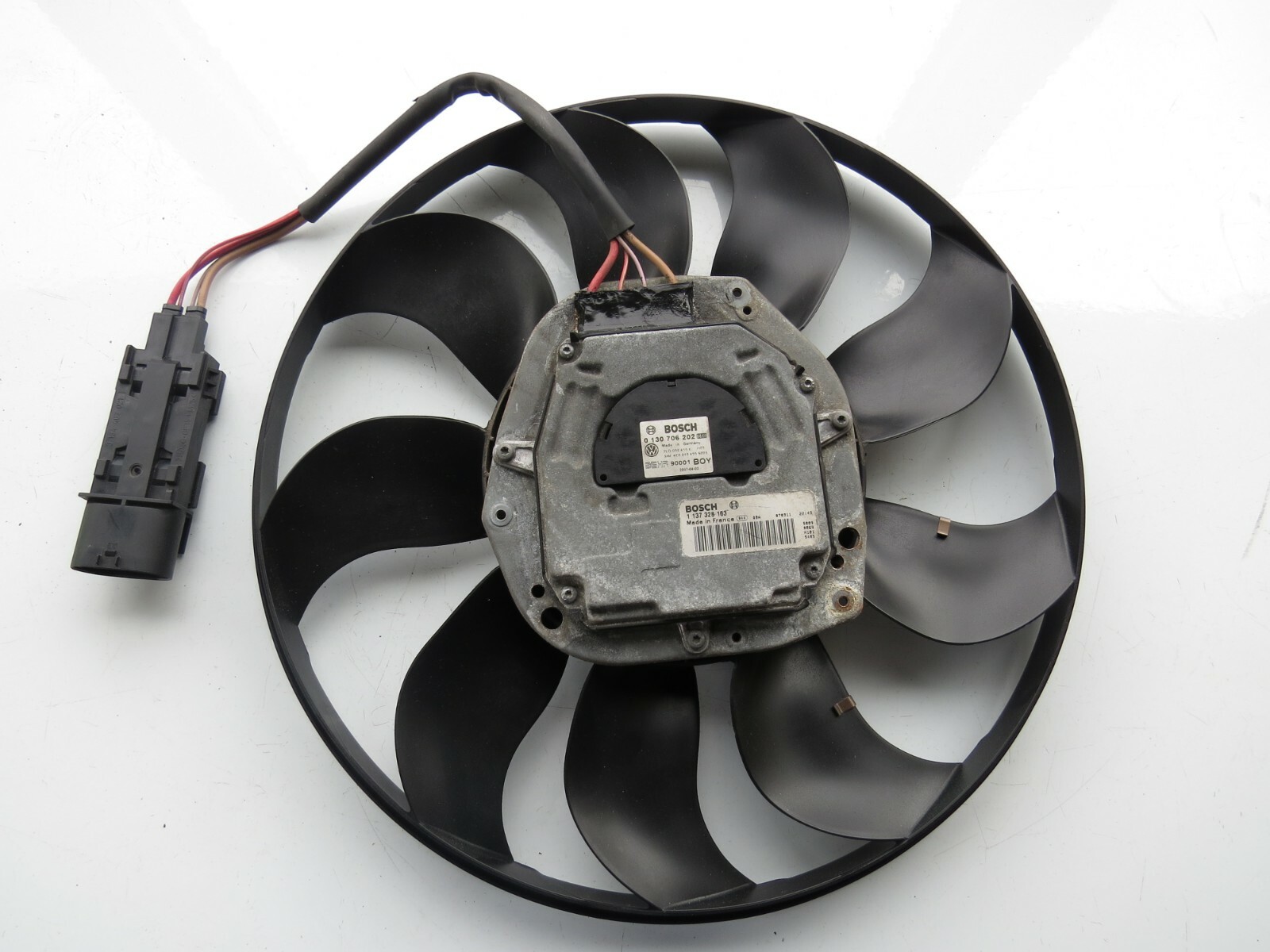 Porsche Cayenne Audi Q7 VW Touareg 2003-2015 OEM Cooling Fan Blade w/Motor RH – Image 3