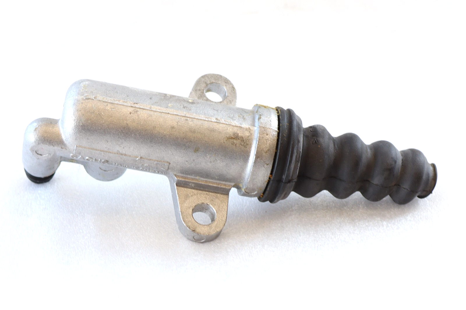 Porsche 911 996 997 1999-2008 OEM Clutch Slave Cylinder - Image 4